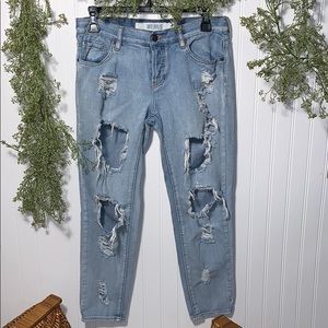 Brandy Melville Distressed Ankle Cropped Jeans